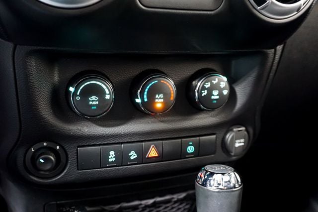 2013 Jeep Wrangler Unlimited *Wrangler Rubicon* *4WD* *Only 7k Original Miles* *1-Owner* - 23015427 - 55