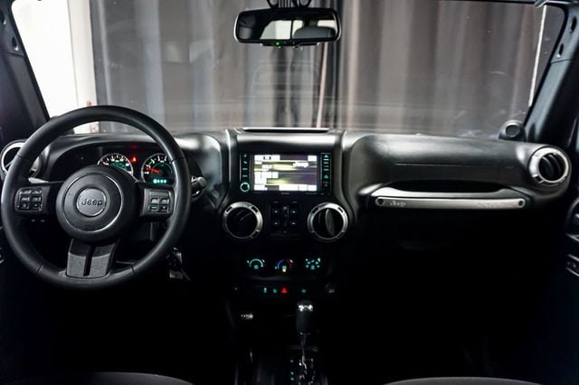 2013 Jeep Wrangler Unlimited *Wrangler Rubicon* *4WD* *Only 7k Original Miles* *1-Owner* - 23015427 - 62