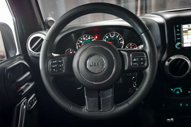 2013 Jeep Wrangler Unlimited *Wrangler Rubicon* *4WD* *Only 7k Original Miles* *1-Owner* - 23015427 - 63