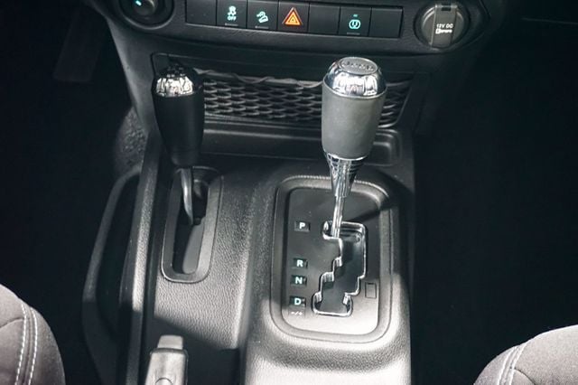 2013 Jeep Wrangler Unlimited *Wrangler Rubicon* *4WD* *Only 7k Original Miles* *1-Owner* - 23015427 - 64