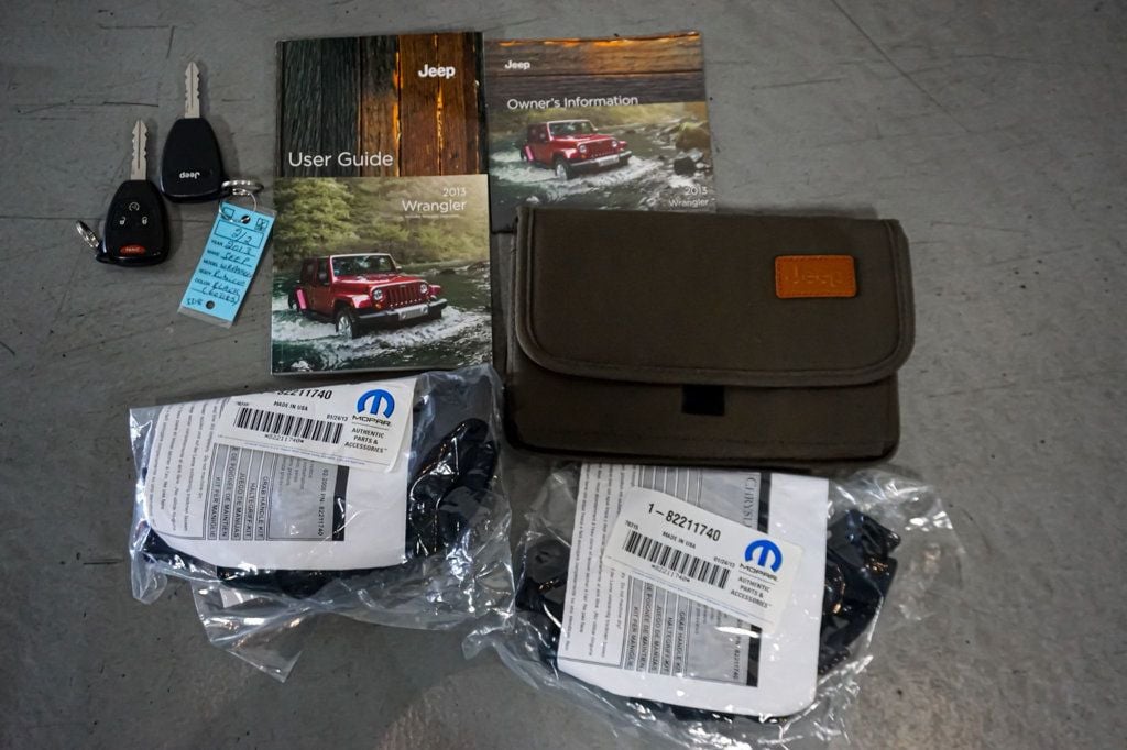 2013 Jeep Wrangler Unlimited *Wrangler Rubicon* *4WD* *Only 7k Original Miles* *1-Owner* - 23015427 - 77