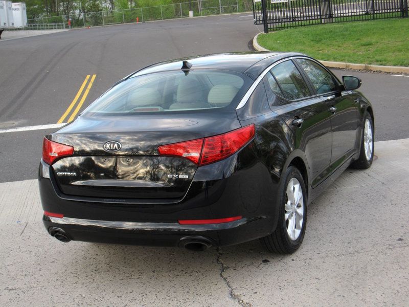 2013 Kia Optima 4dr Sedan EX - 22415267 - 12