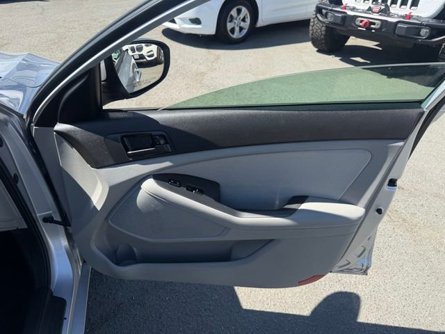 2013 Kia Optima 4dr Sedan LX - 22925298 - 12