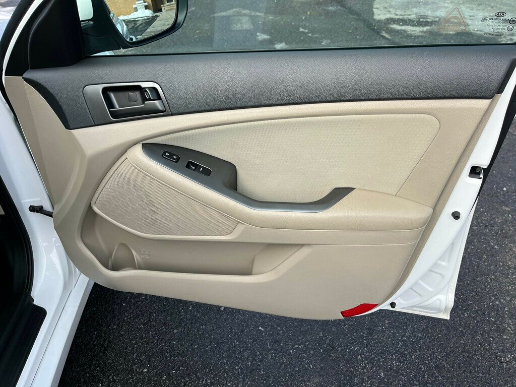 2013 Kia Optima ONE OWNER w/ NEW ENGINE - 22980070 - 18