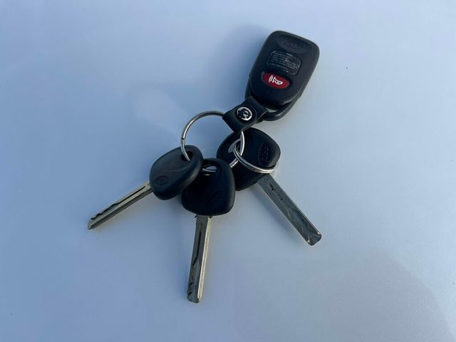 2013 Kia Optima ONE OWNER w/ NEW ENGINE - 22980070 - 31