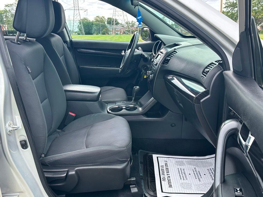 2013 Kia Sorento 2WD 4dr I4 LX - 23068417 - 18
