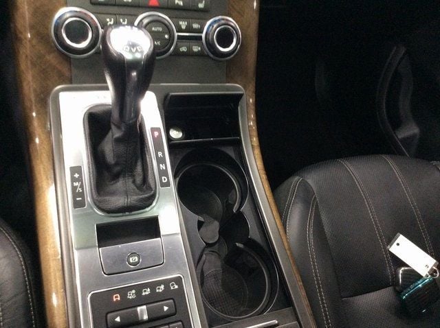 2013 Land Rover Range Rover Sport 4WD 4dr HSE LUX - 22962536 - 19