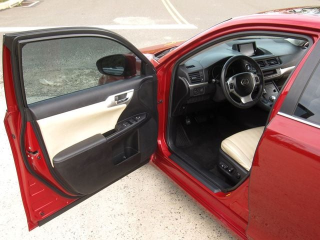 2013 Lexus CT 200h 5dr Sedan Hybrid - 22933838 - 15