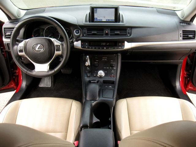 2013 Lexus CT 200h 5dr Sedan Hybrid - 22933838 - 19