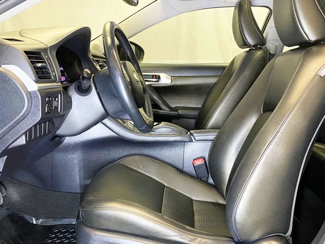 2013 Lexus CT 200h 5dr Sedan Hybrid - 22967628 - 19