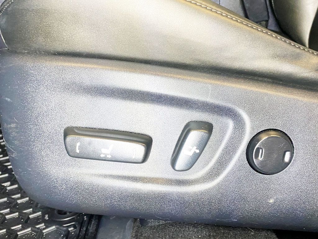 2013 Lexus CT 200h 5dr Sedan Hybrid - 22967628 - 20