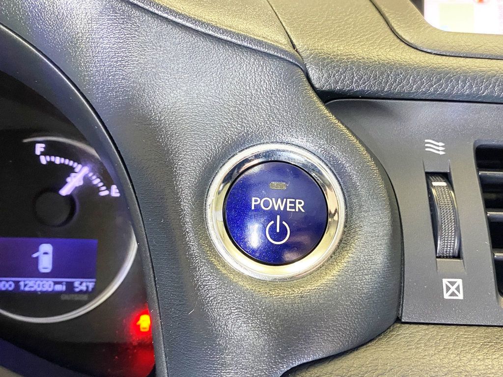 2013 Lexus CT 200h 5dr Sedan Hybrid - 22967628 - 29