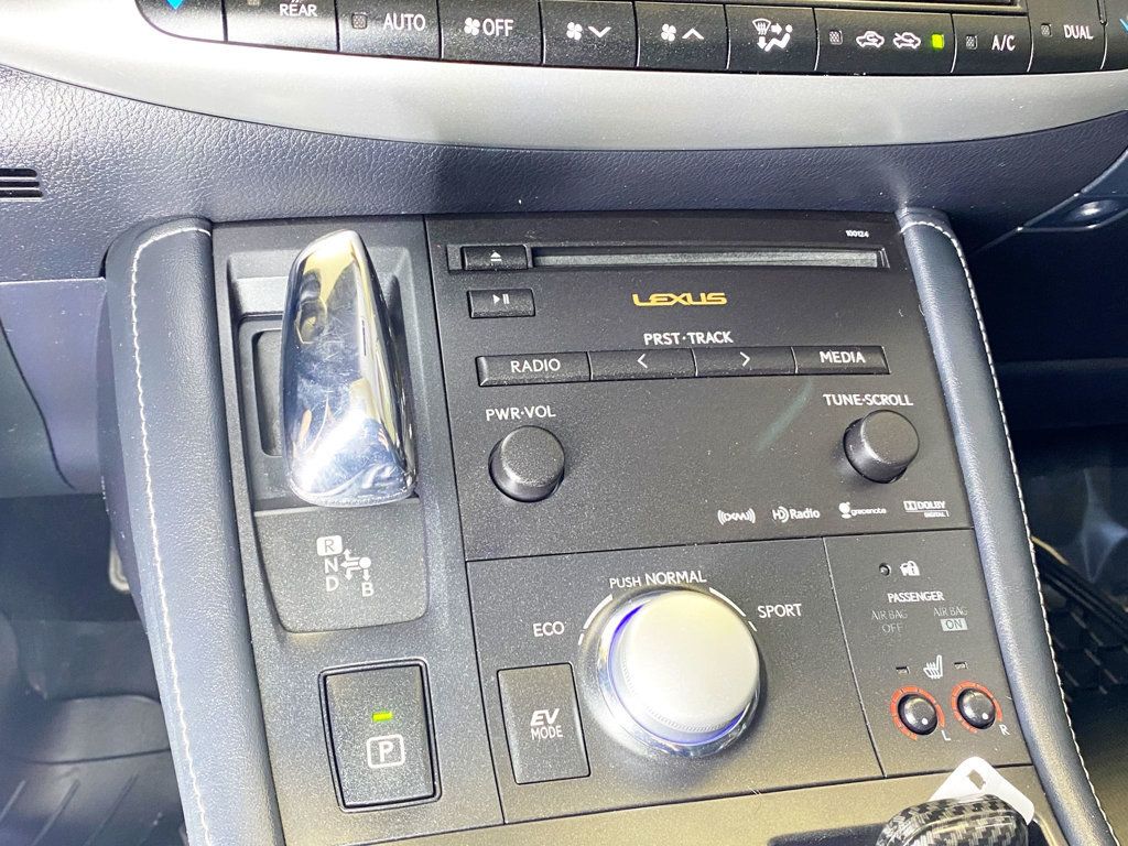 2013 Lexus CT 200h 5dr Sedan Hybrid - 22967628 - 33