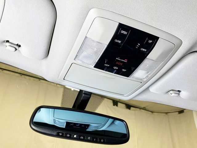 2013 Lexus CT 200h 5dr Sedan Hybrid - 22967628 - 37