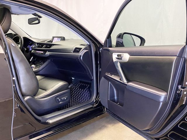 2013 Lexus CT 200h 5dr Sedan Hybrid - 22967628 - 39