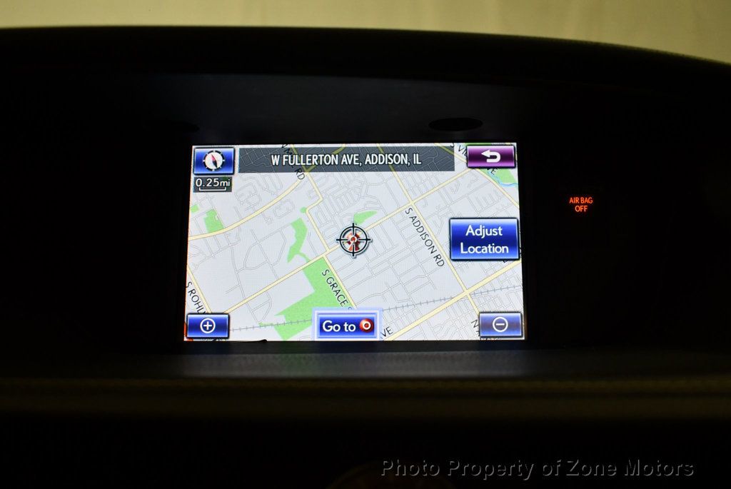 2013 Lexus ES 300h photo 35