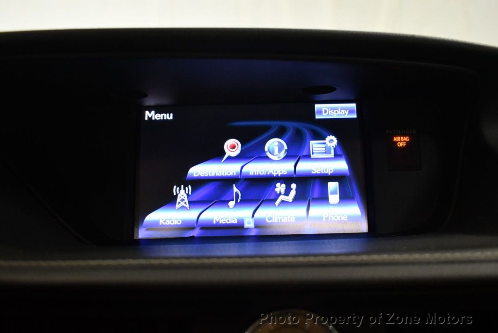 2013 Lexus ES 300h photo 36