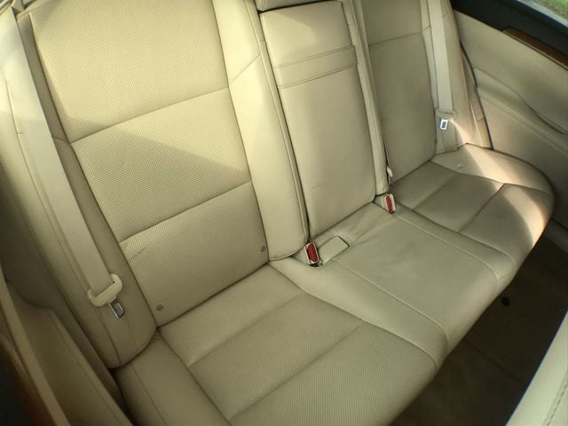 2013 Lexus ES 300h 4dr Sedan Hybrid - 23049823 - 22