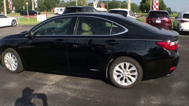 2013 Lexus ES 300h 4dr Sedan Hybrid - 23049823 - 5
