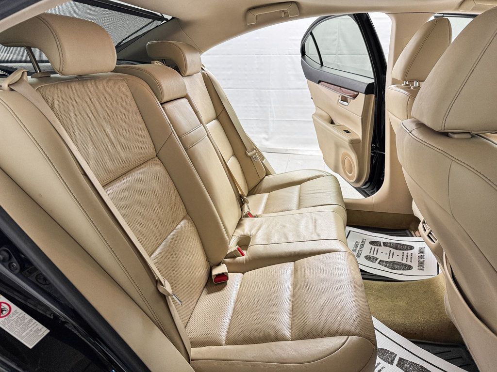 2013 Lexus ES 300h HYBRID - 22974558 - 10