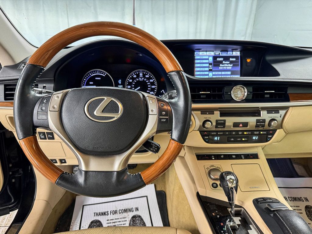 2013 Lexus ES 300h HYBRID - 22974558 - 13