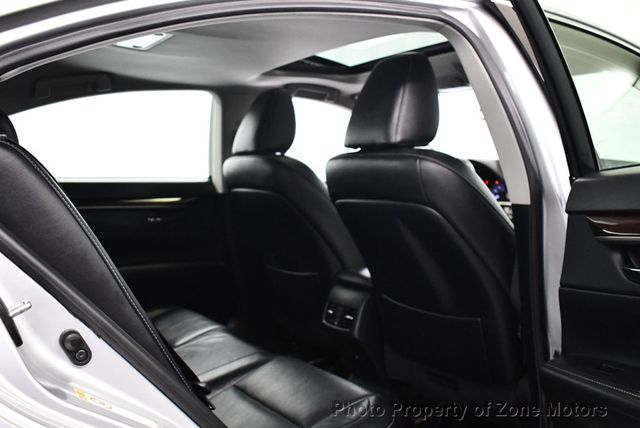 2013 Lexus ES 350 4dr Sedan - 22556852 - 16