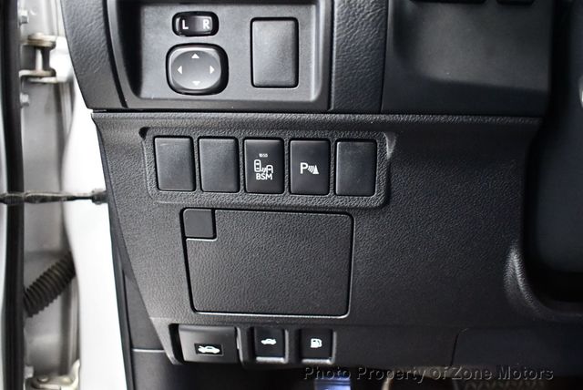 2013 Lexus ES 350 4dr Sedan - 22556852 - 32