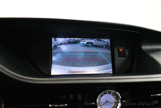 2013 Lexus ES 350 4dr Sedan - 22556852 - 36