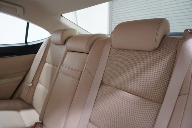 2013 Lexus ES 350 4dr Sedan - 22892690 - 10