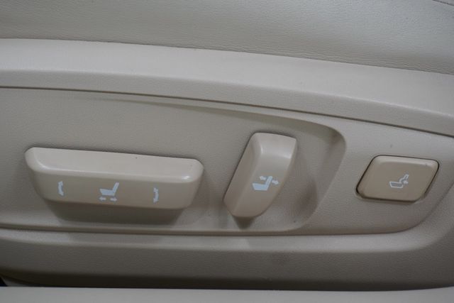 2013 Lexus ES 350 4dr Sedan - 22892690 - 11