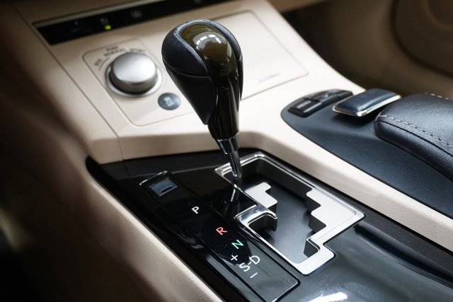 2013 Lexus ES 350 4dr Sedan - 22892690 - 18