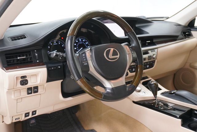 2013 Lexus ES 350 4dr Sedan - 22892690 - 8