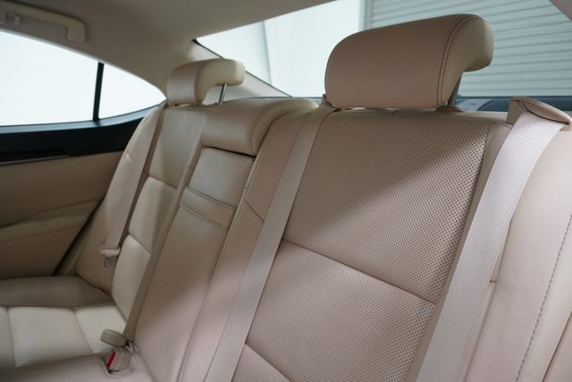 2013 Lexus ES 350 4dr Sedan - 23002296 - 12