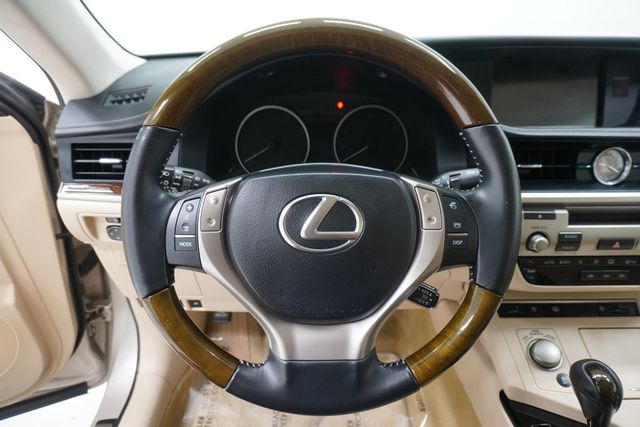 2013 Lexus ES 350 4dr Sedan - 23002296 - 16