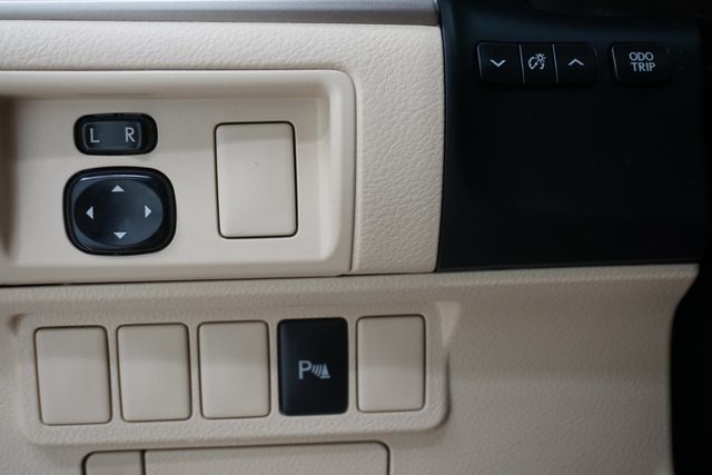 2013 Lexus ES 350 4dr Sedan - 23002296 - 28