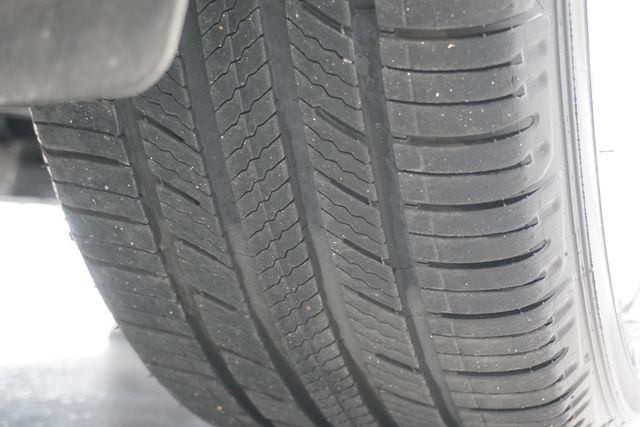 2013 Lexus ES 350 4dr Sedan - 23002296 - 33