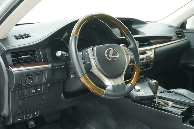 2013 Lexus ES 350 4dr Sedan - 23022036 - 9