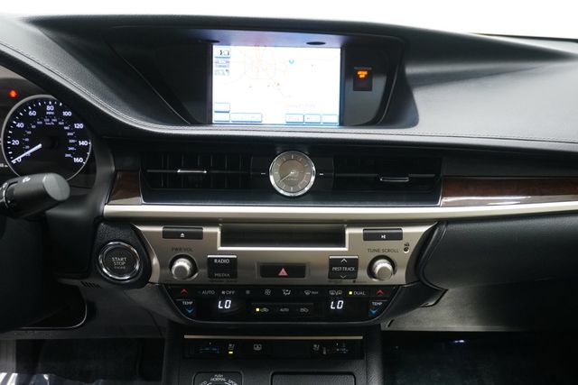 2013 Lexus ES 350 4dr Sedan - 23022036 - 21