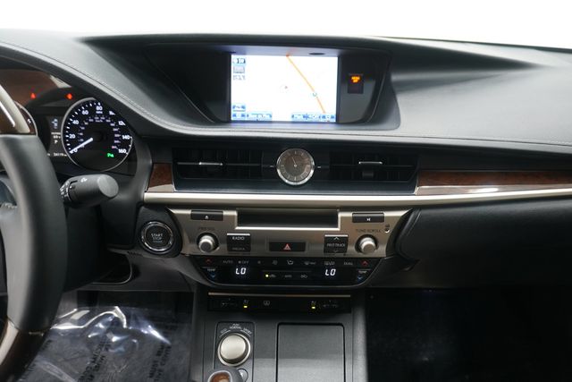 2013 Lexus ES 350 4dr Sedan - 23024408 - 20