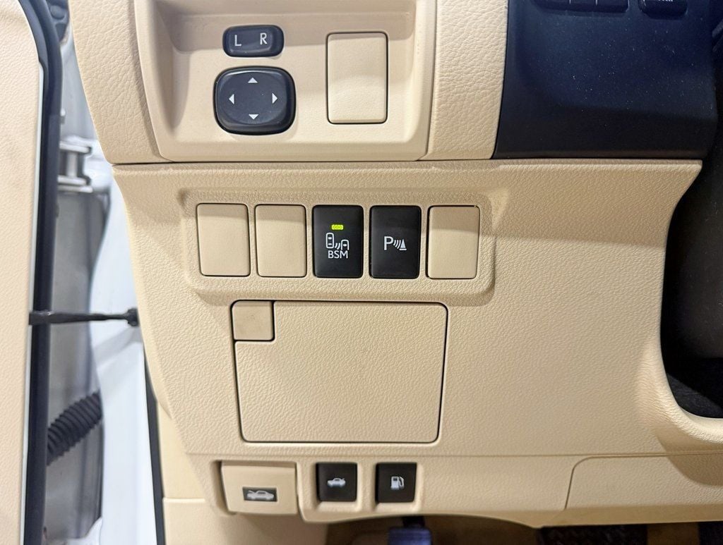 2013 Lexus ES 350 4dr Sedan - 22961455 - 13