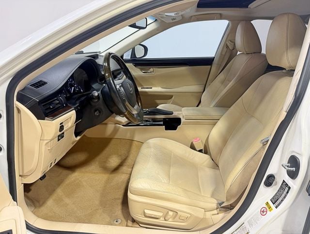2013 Lexus ES 350 4dr Sedan - 22961455 - 25