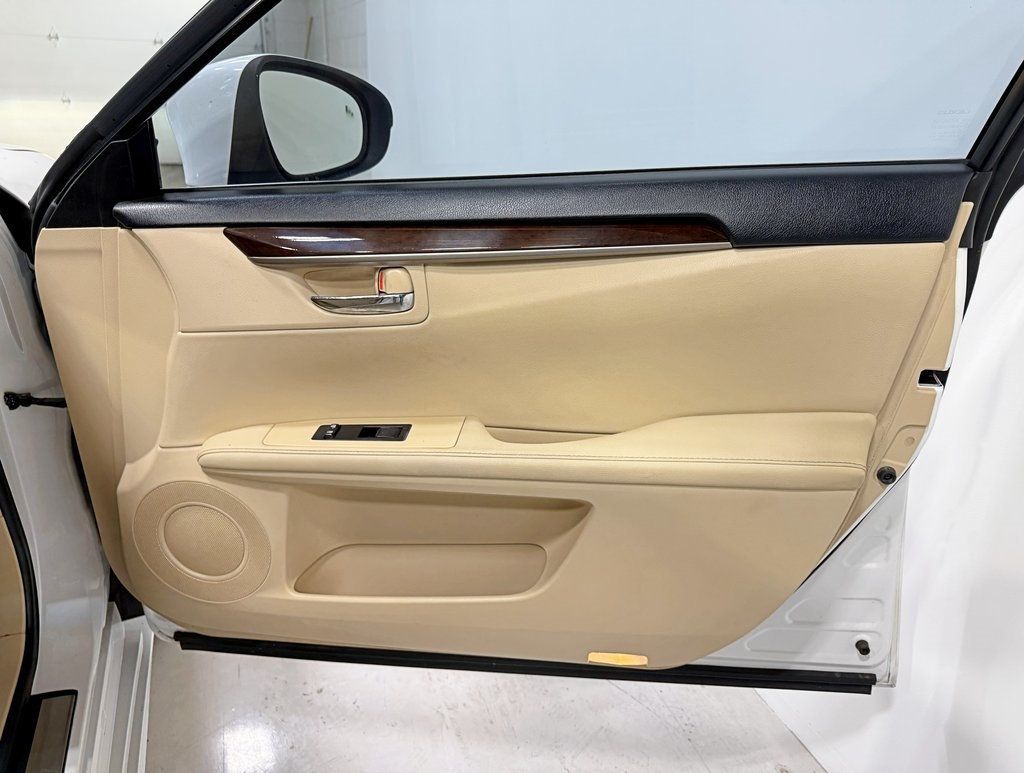 2013 Lexus ES 350 4dr Sedan - 22961455 - 41