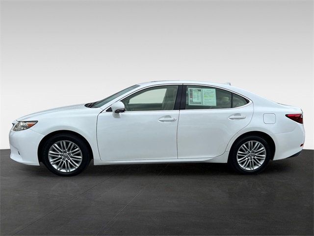 2013 Lexus ES 350 photo 2