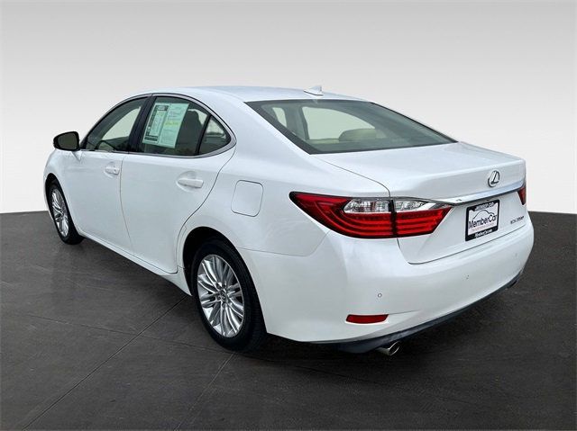 2013 Lexus ES 350 photo 3