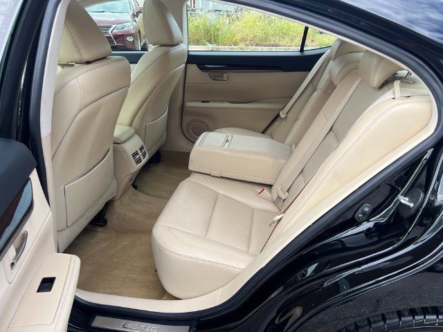 2013 Lexus ES 350 4dr Sedan - 23095653 - 13