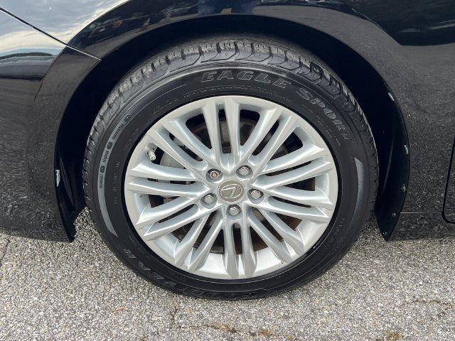 2013 Lexus ES 350 4dr Sedan - 23095653 - 8