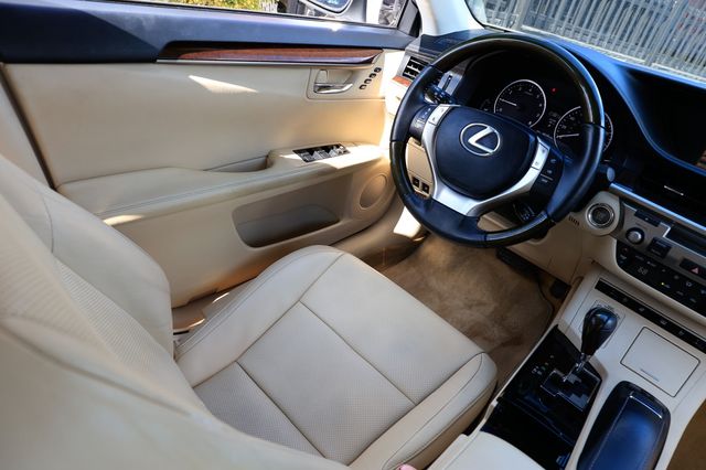 2013 Lexus ES 350 4dr Sedan - 22912119 - 20