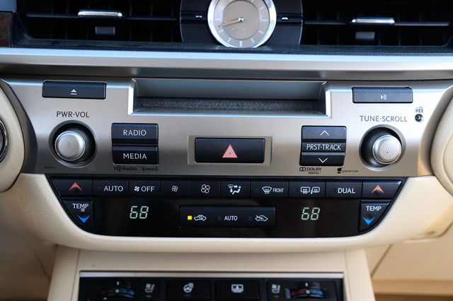 2013 Lexus ES 350 4dr Sedan - 22912119 - 31