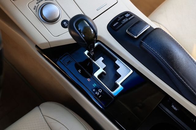 2013 Lexus ES 350 4dr Sedan - 22912119 - 37