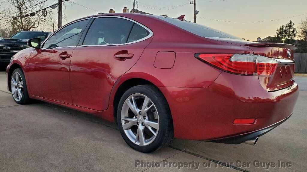 2013 Lexus ES 350 4dr Sedan - 22779254 - 16